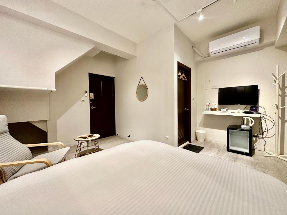御旅 Inn Taichung Exteriör bild