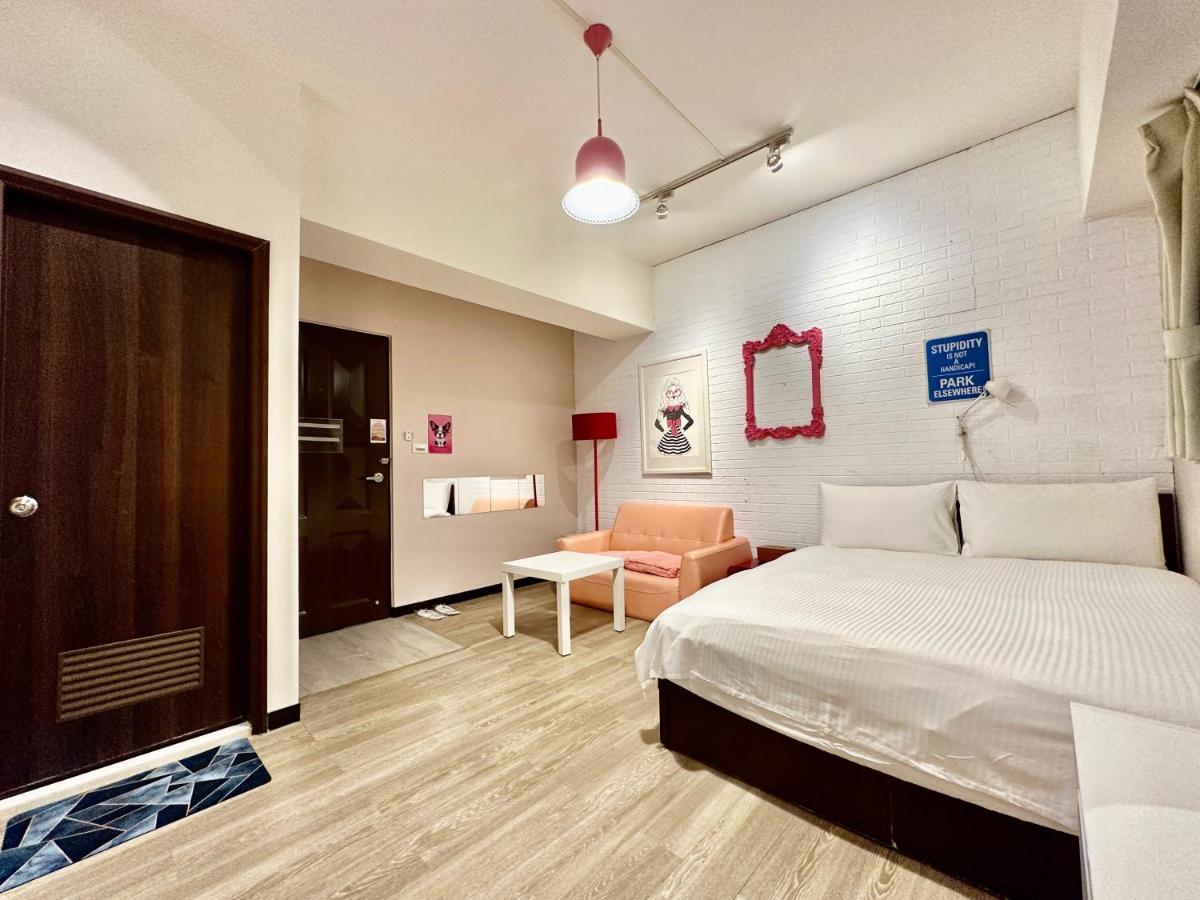 御旅 Inn Taichung Exteriör bild