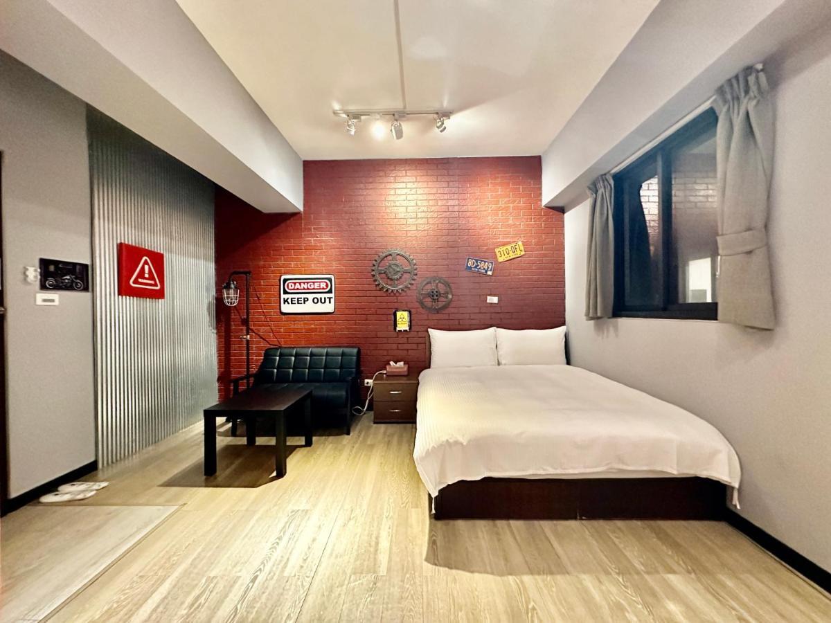 御旅 Inn Taichung Exteriör bild