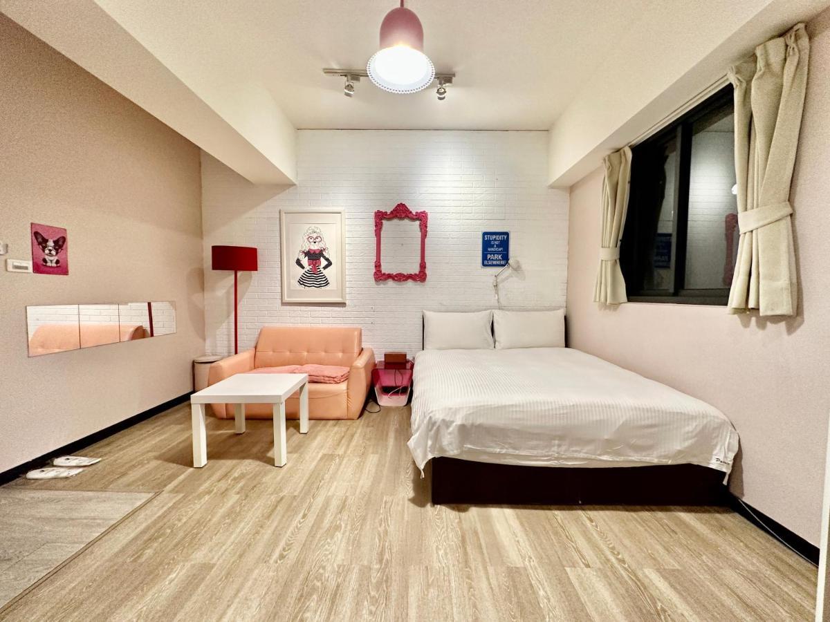 御旅 Inn Taichung Exteriör bild