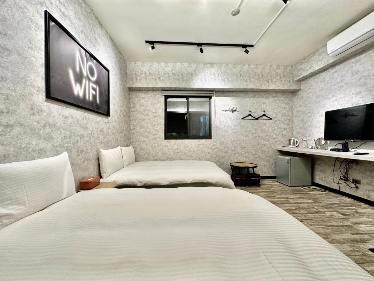 御旅 Inn Taichung Exteriör bild