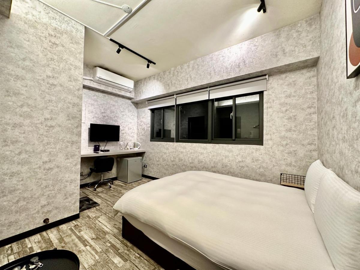 御旅 Inn Taichung Exteriör bild