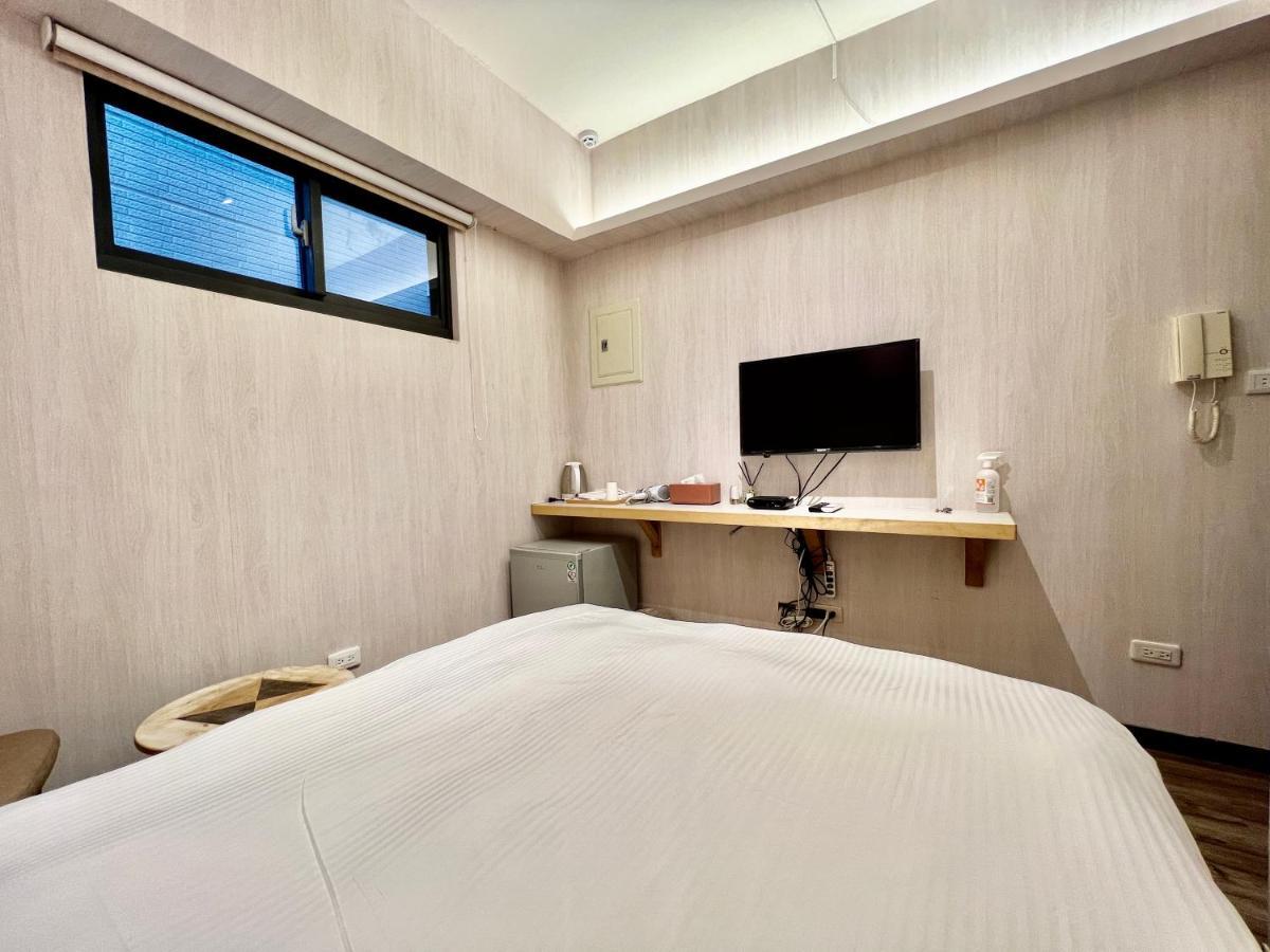 御旅 Inn Taichung Exteriör bild