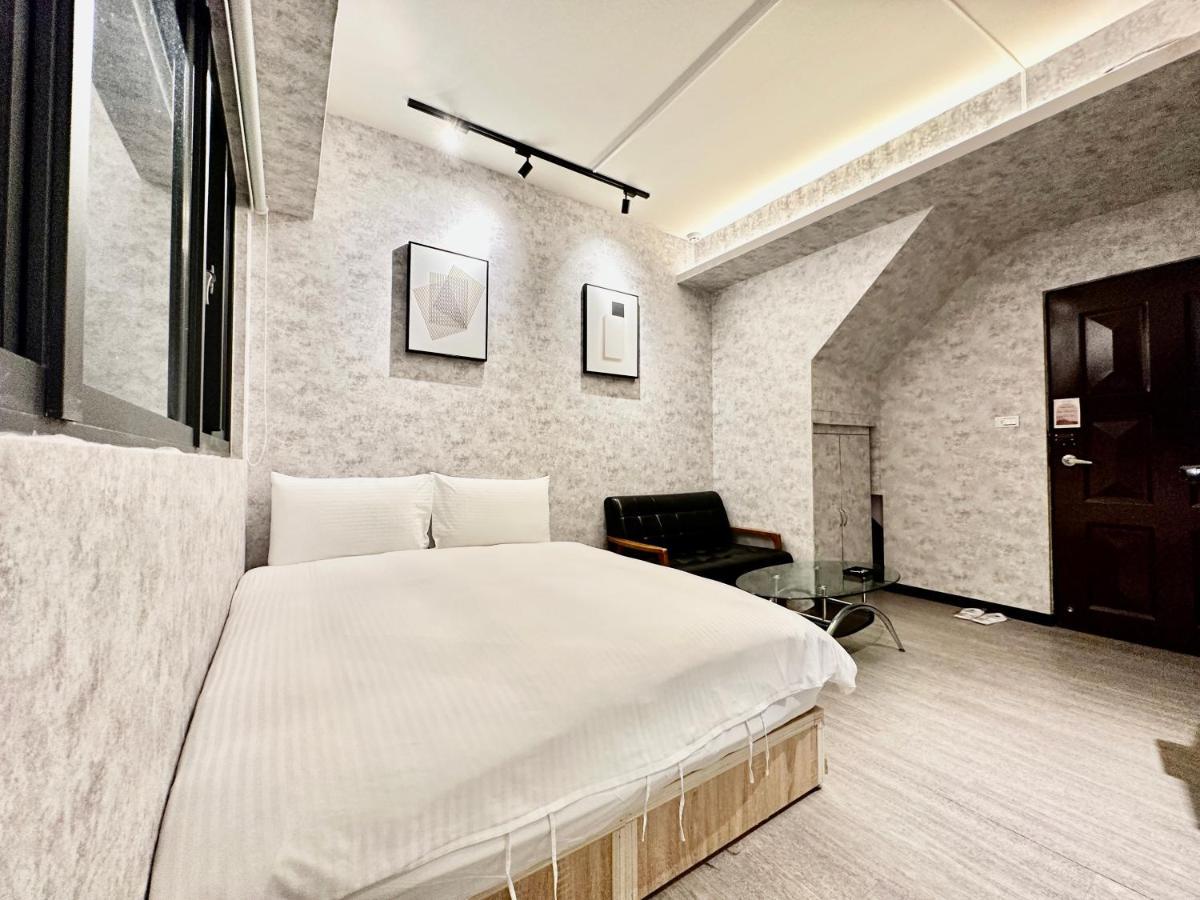 御旅 Inn Taichung Exteriör bild