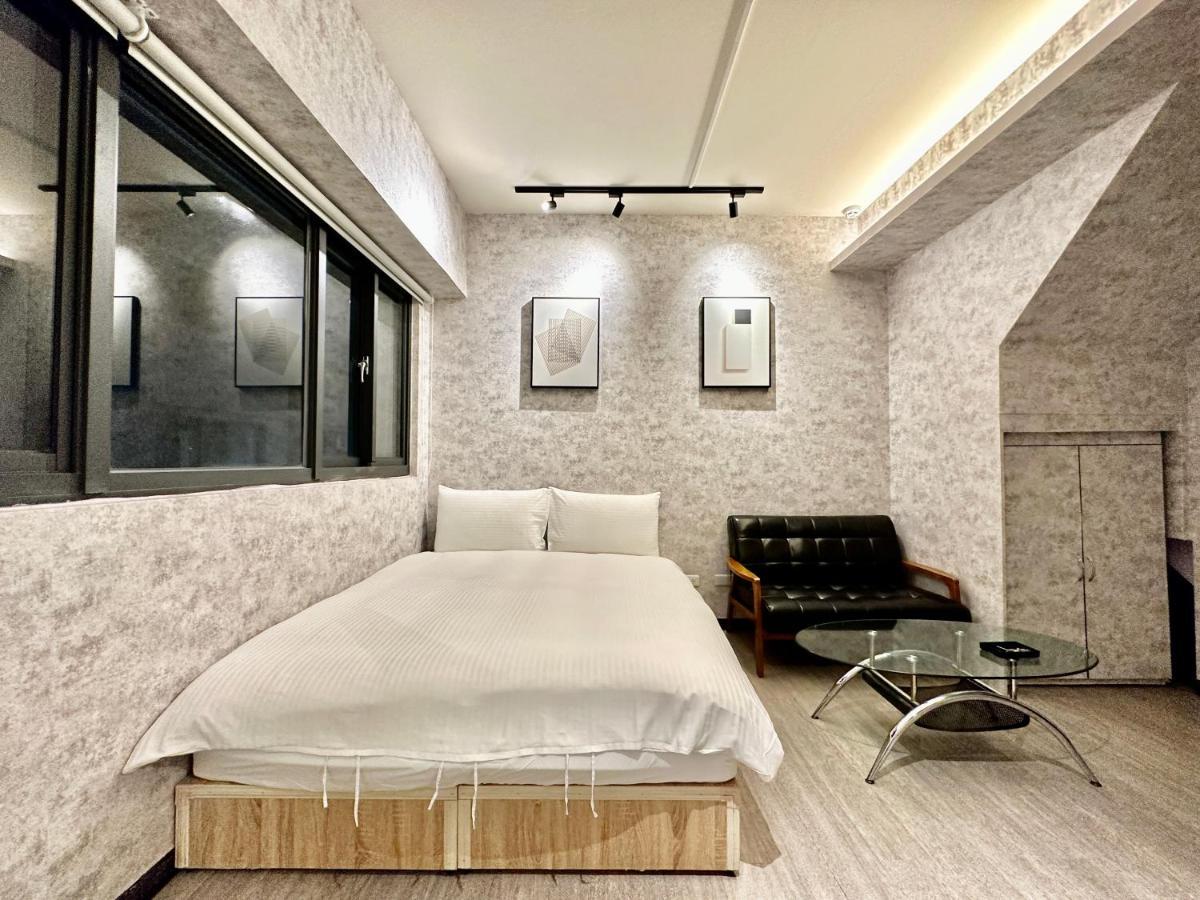 御旅 Inn Taichung Exteriör bild