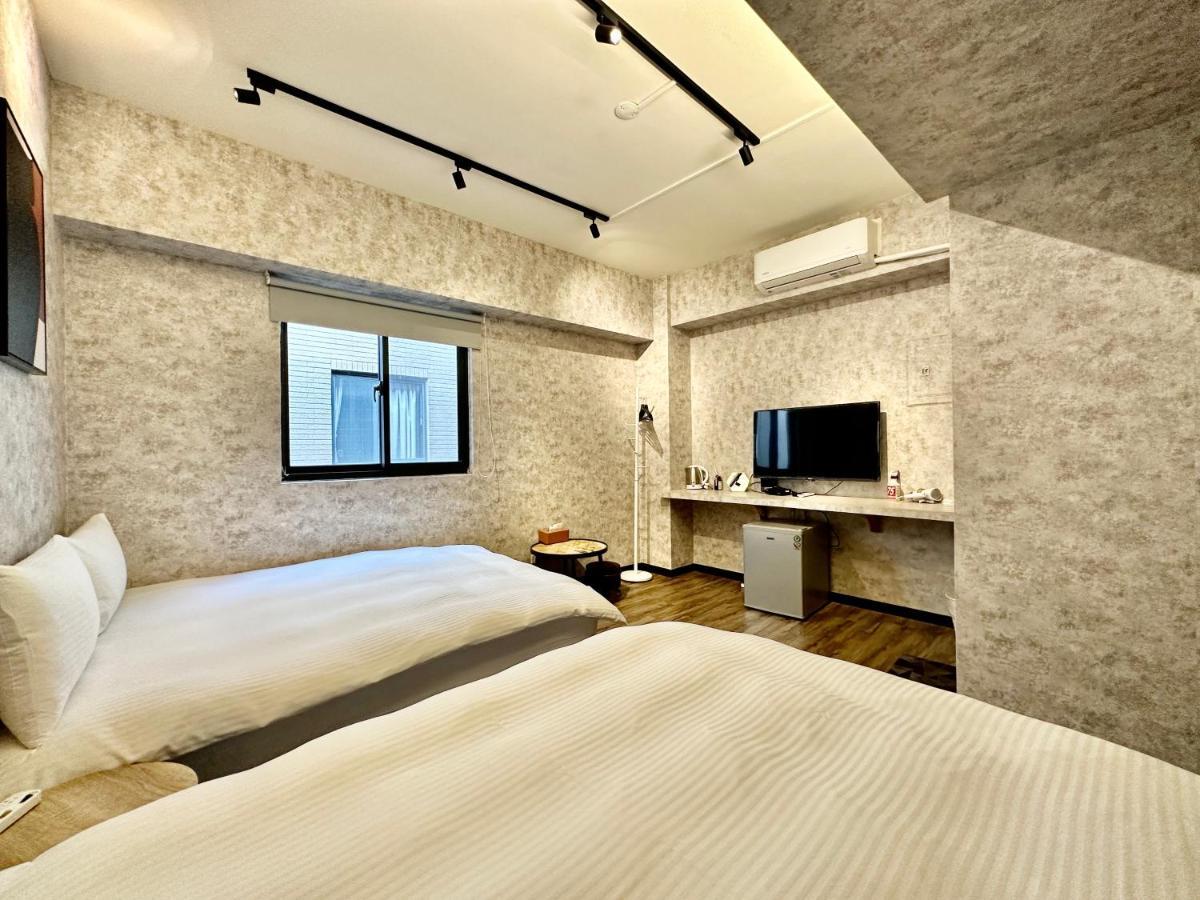 御旅 Inn Taichung Exteriör bild