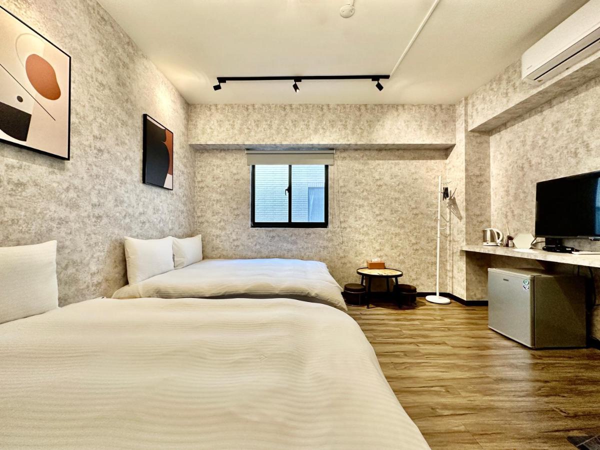 御旅 Inn Taichung Exteriör bild