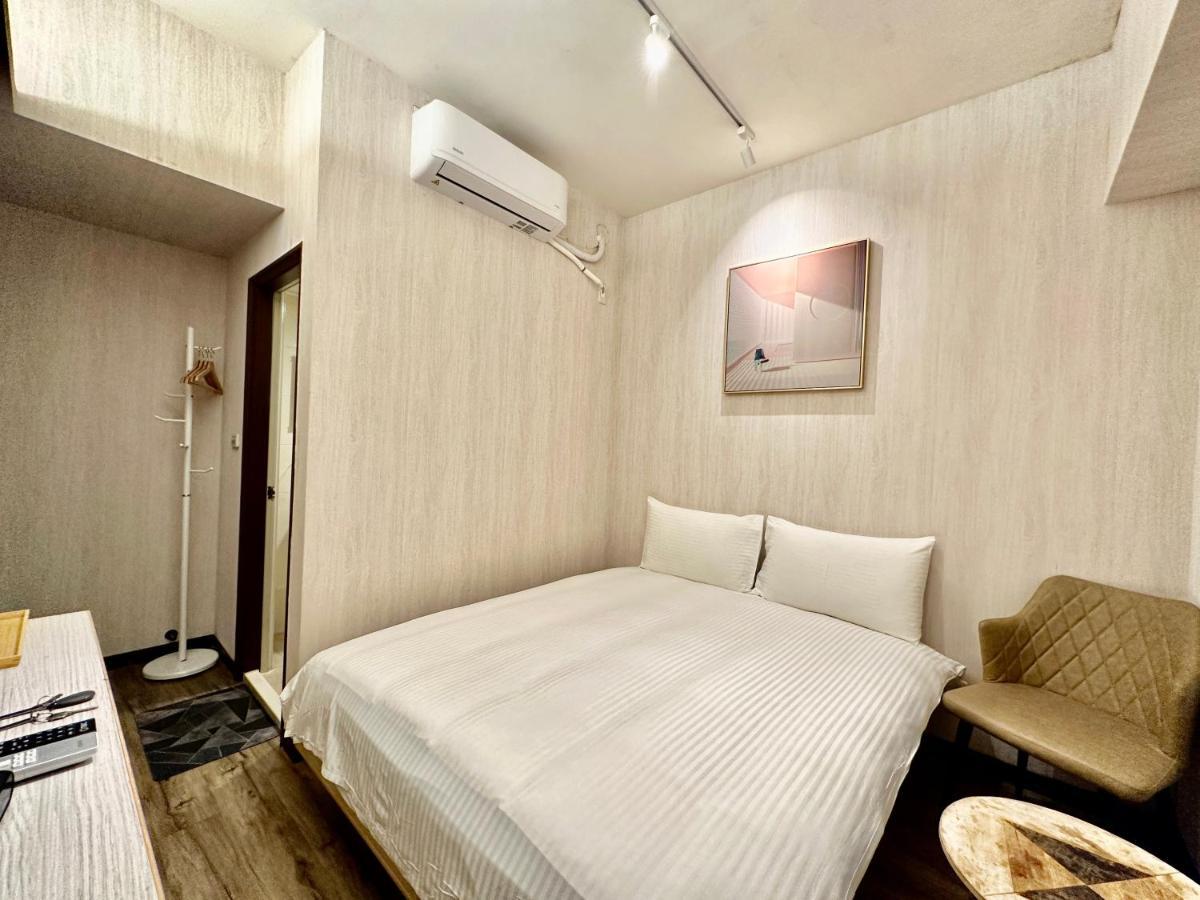御旅 Inn Taichung Exteriör bild