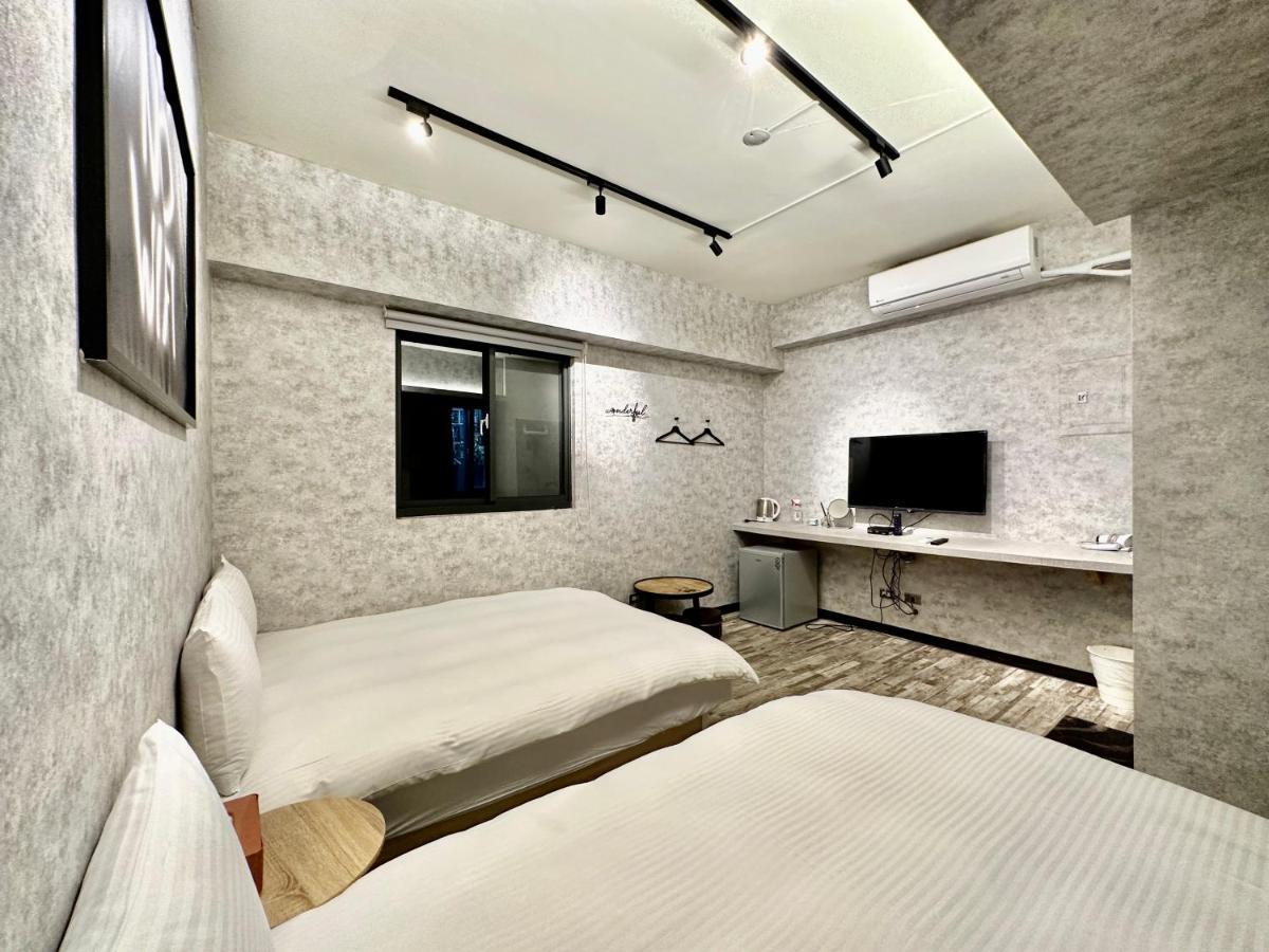 御旅 Inn Taichung Exteriör bild