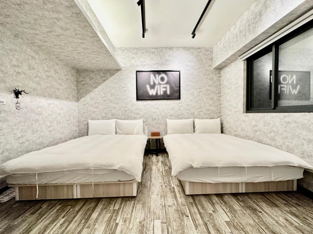 御旅 Inn Taichung Exteriör bild