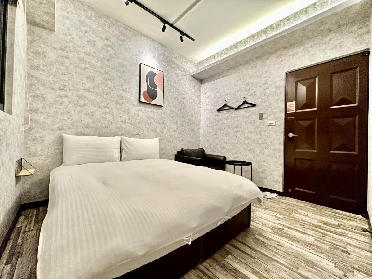 御旅 Inn Taichung Exteriör bild
