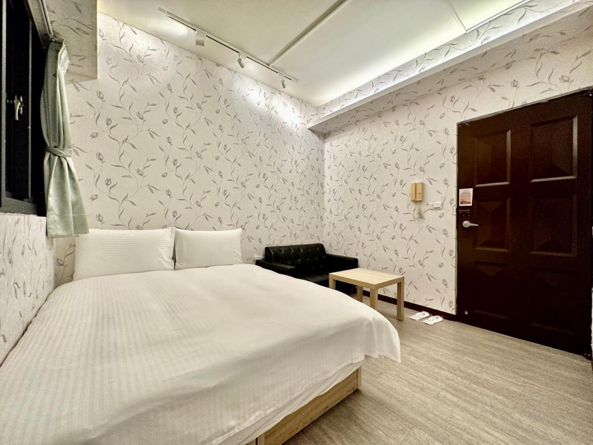 御旅 Inn Taichung Exteriör bild